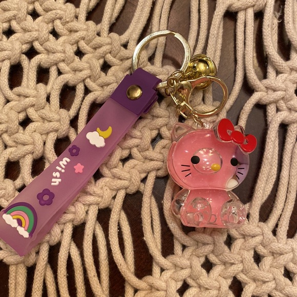 Hello Kitty Boba Keychain - Picture 3 of 5
